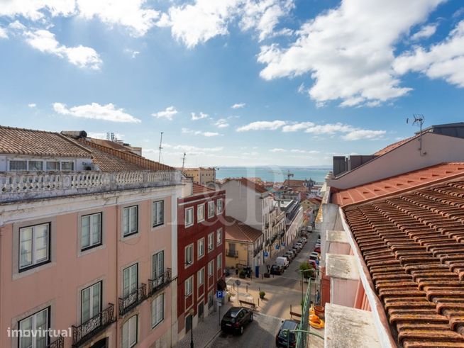 Apartamento T2 com vista rio na Lapa