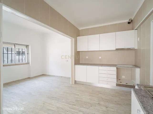 Prédio de Investimento Premium no Centro de Almada | Vista Rio | Eleva-18