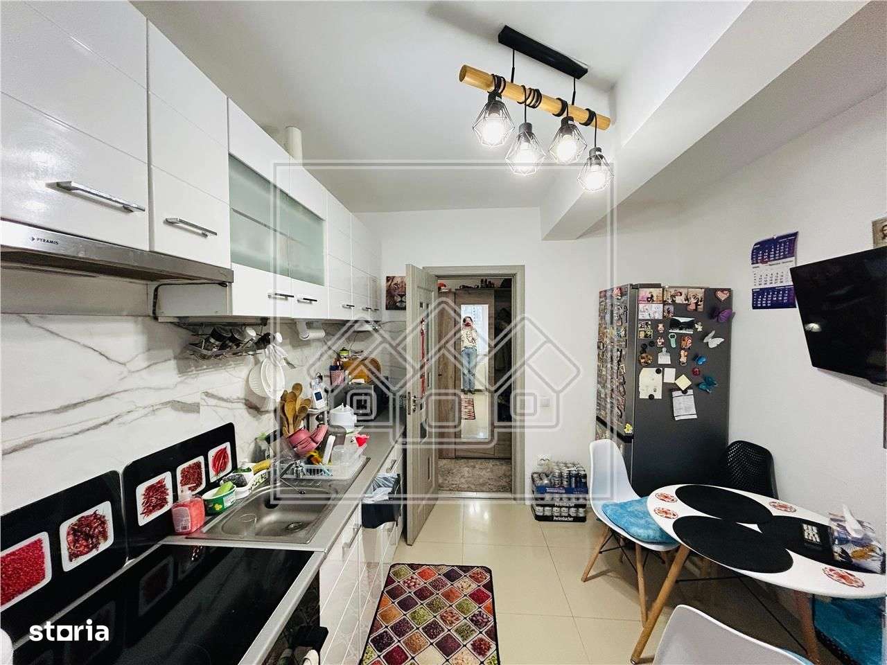 Apartament 3 camere, mobilat, utilat, curte proprie, 2 parcari - Imagine principală: 5/20