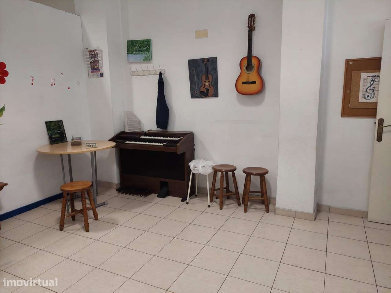Espaço Comercial com 2 pisos para venda em Lordelo , Paredes-7