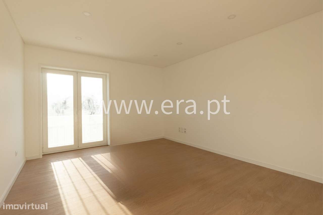 Deslumbrante T3 remodelado no centro de Viana - Grande imagem: 5/25