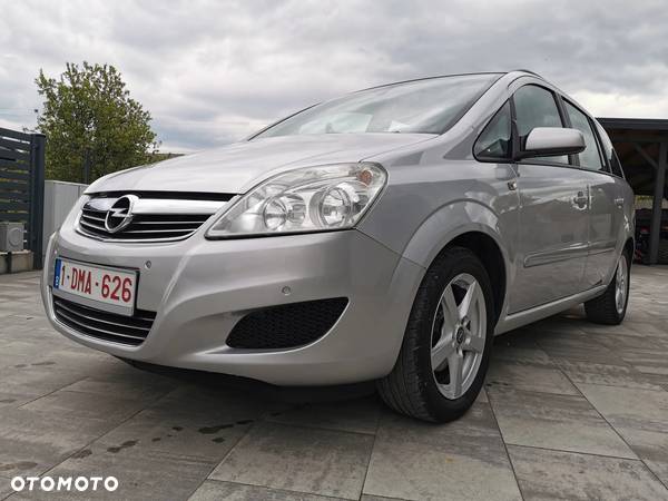 Opel Zafira 1.6 Cosmo - 1