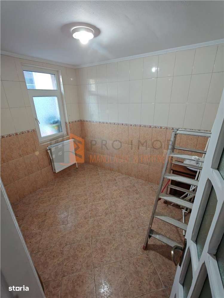 Spatiu comercial si curte privata zona 23 August - Imagine principală: 4/8