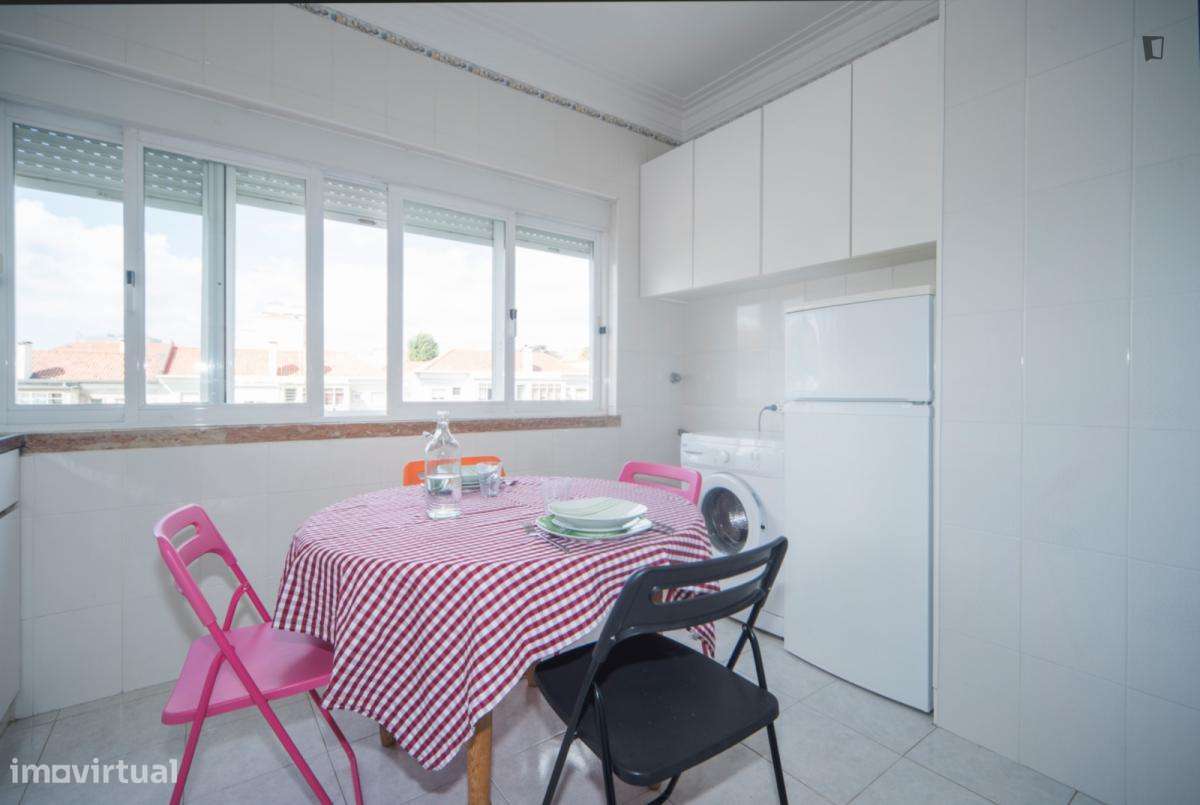 Quarto - localizado em Entrecampos Lisbon - Grande imagem: 5/11