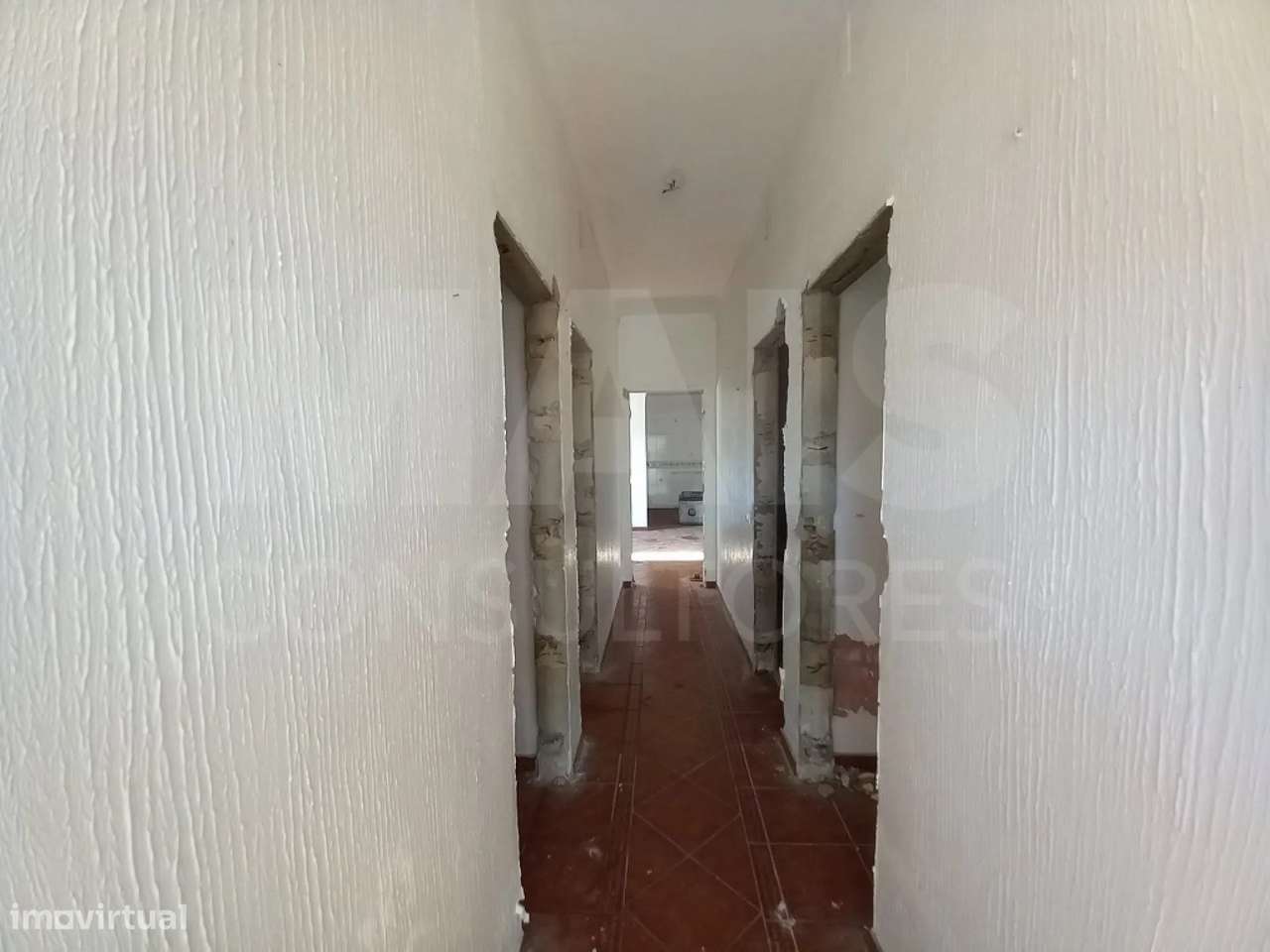 Moradia Bi Familiar com entradas independentes - Grande imagem: 3/50