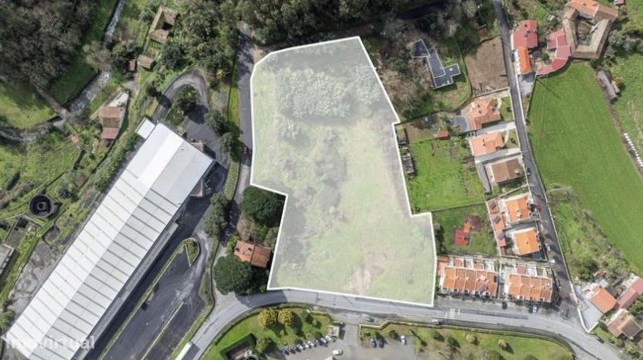 Terreno à venda em Vila Nova de Famalicão - Grande imagem: 2/8