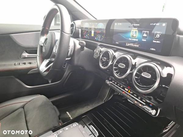 Mercedes-Benz Klasa A 180 d AMG Line 8G-DCT - 20