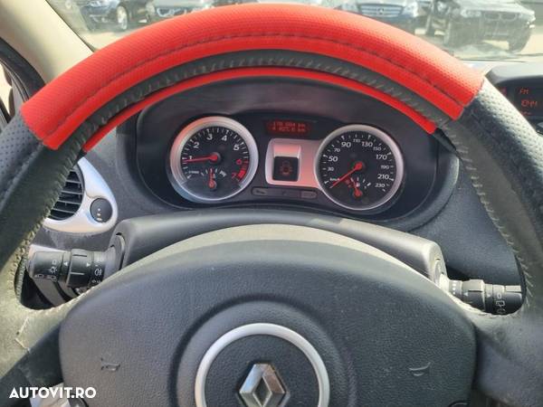 Renault Clio 1.2 16V 75 Dynamique - 9