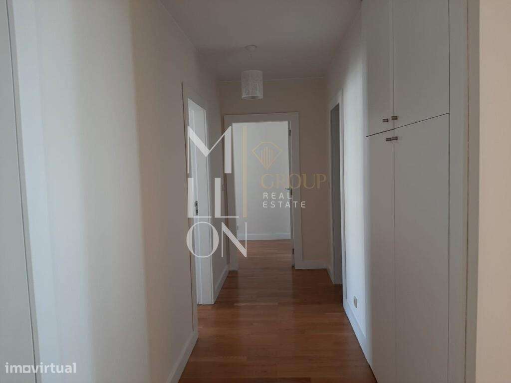 Apartamento T4 para arrendamento muito bem localizado - Grande imagem: 5/9