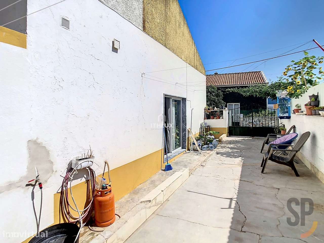 Moradia localizada em Rio de Moinhos, Borba. Com área bruta privativa - Grande imagem: 3/17