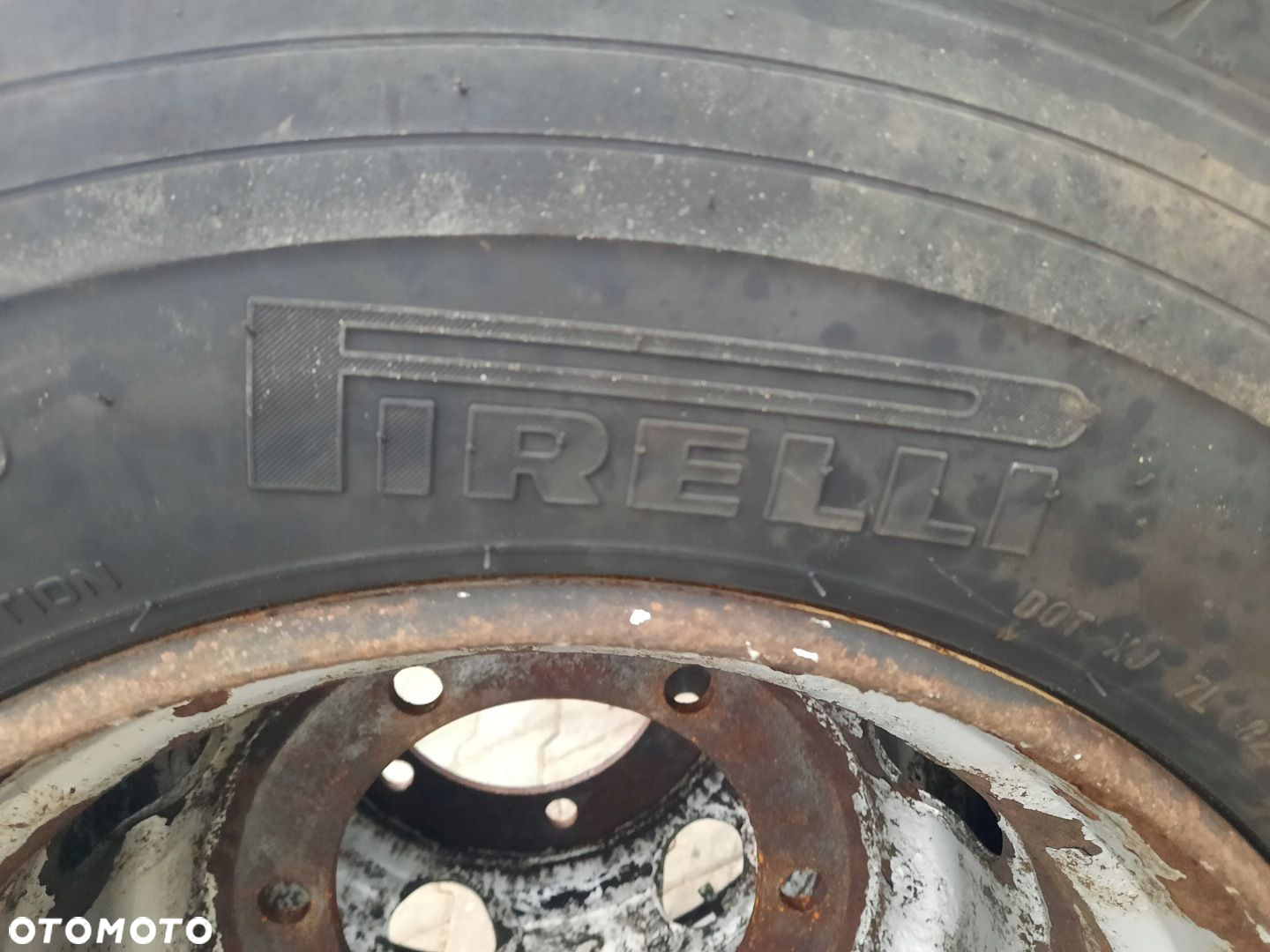 OPONA KOŁO KOŁA KOMPLET PIRELLI FR 01 215/75/17,5 - 3