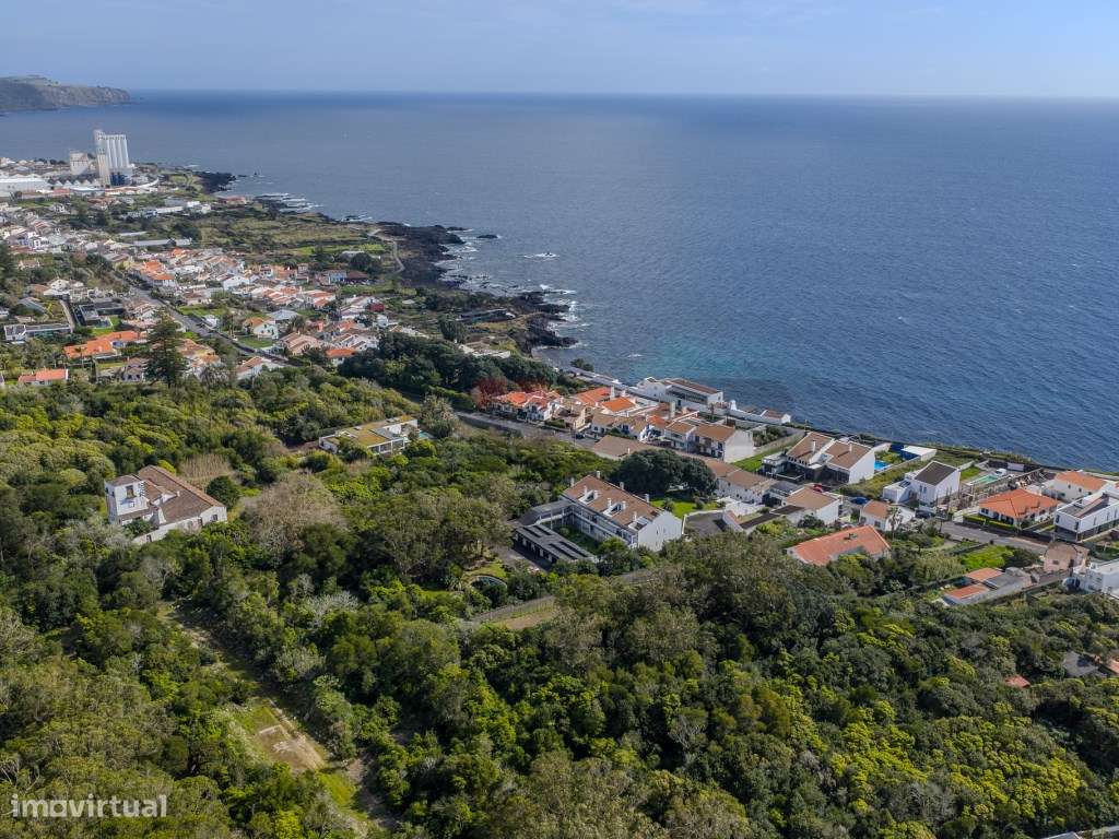 Moradia T4+1 com Dupla Cozinha e Vista Mar - Potencial de Investime...-12