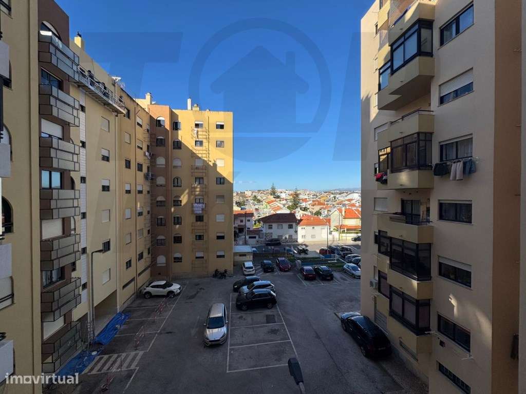 Apartamento T3 para remodelar - CARCAVELOS - 470.000€-21