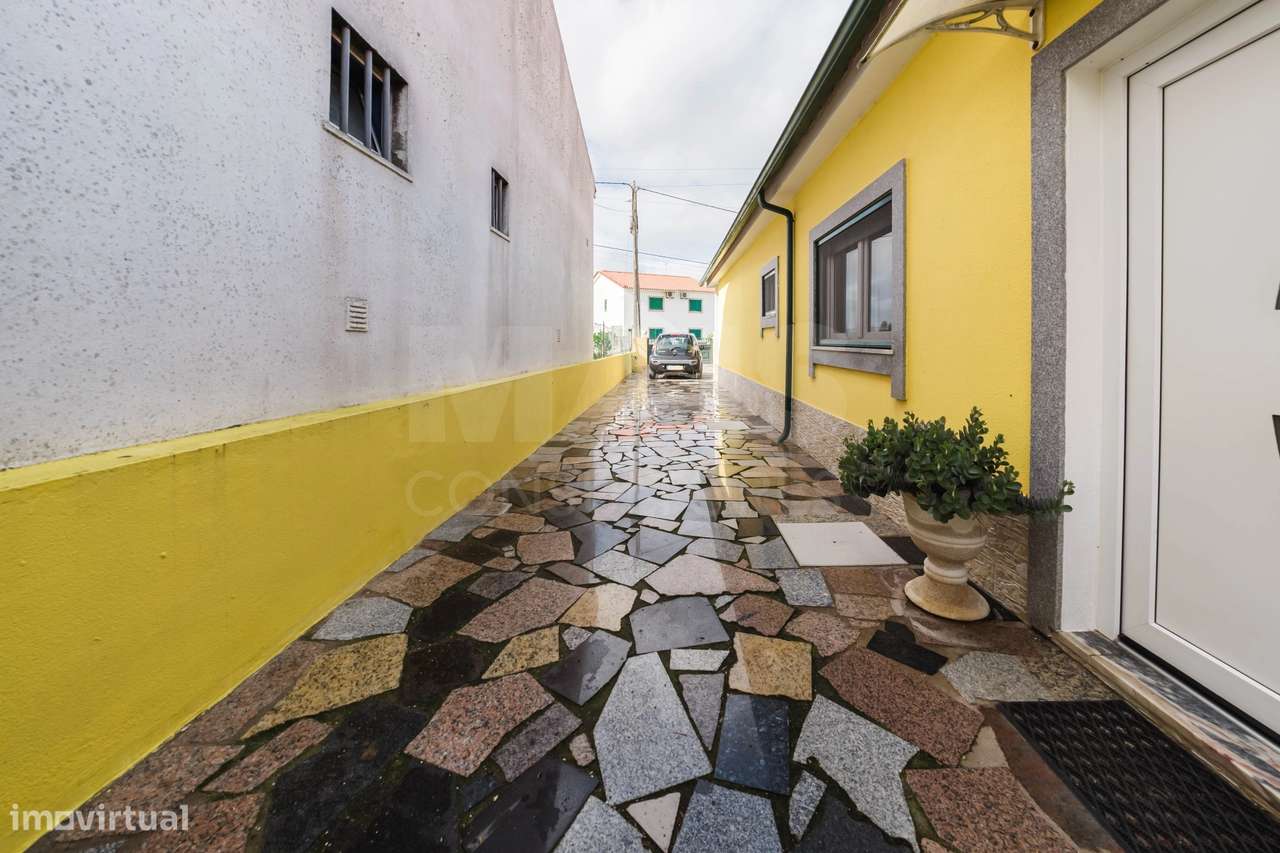 Moradia Isolada T3  em Casais de Mestre Mendo – a 10 min do Baleal - Grande imagem: 5/48