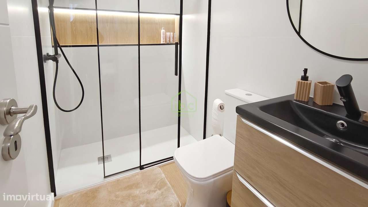 T1+1 Renovado no Centro da Póvoa de Varzim – Luxo, Conforto e Pronto a-12
