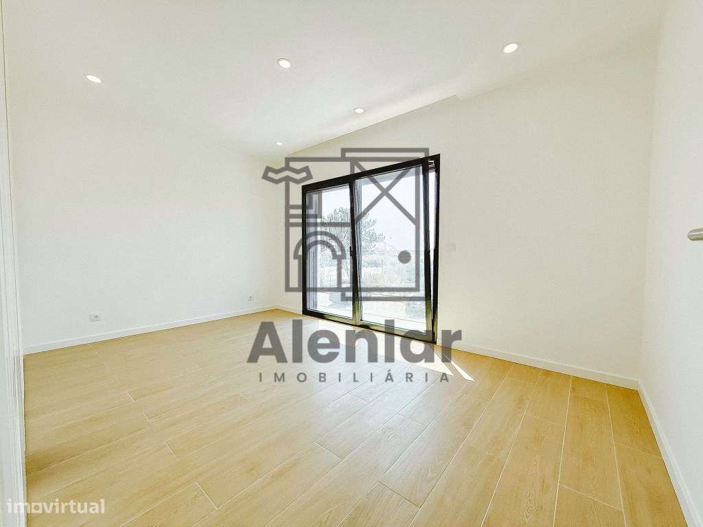 NOVA Moradia V4 a 800 metros da praia NOVA-50