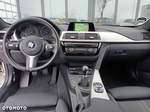 BMW Seria 3 320d Touring - 9
