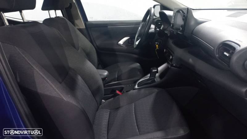 Toyota Yaris 1.5 HDF Comfort Plus - 6