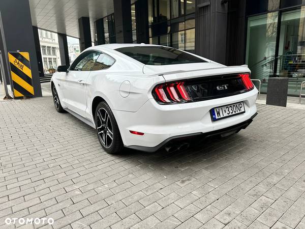 Ford Mustang - 2