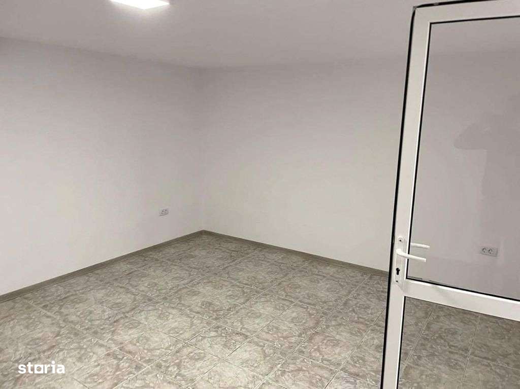 Spatiu comercial si casa Rasnov - Imagine principală: 3/20