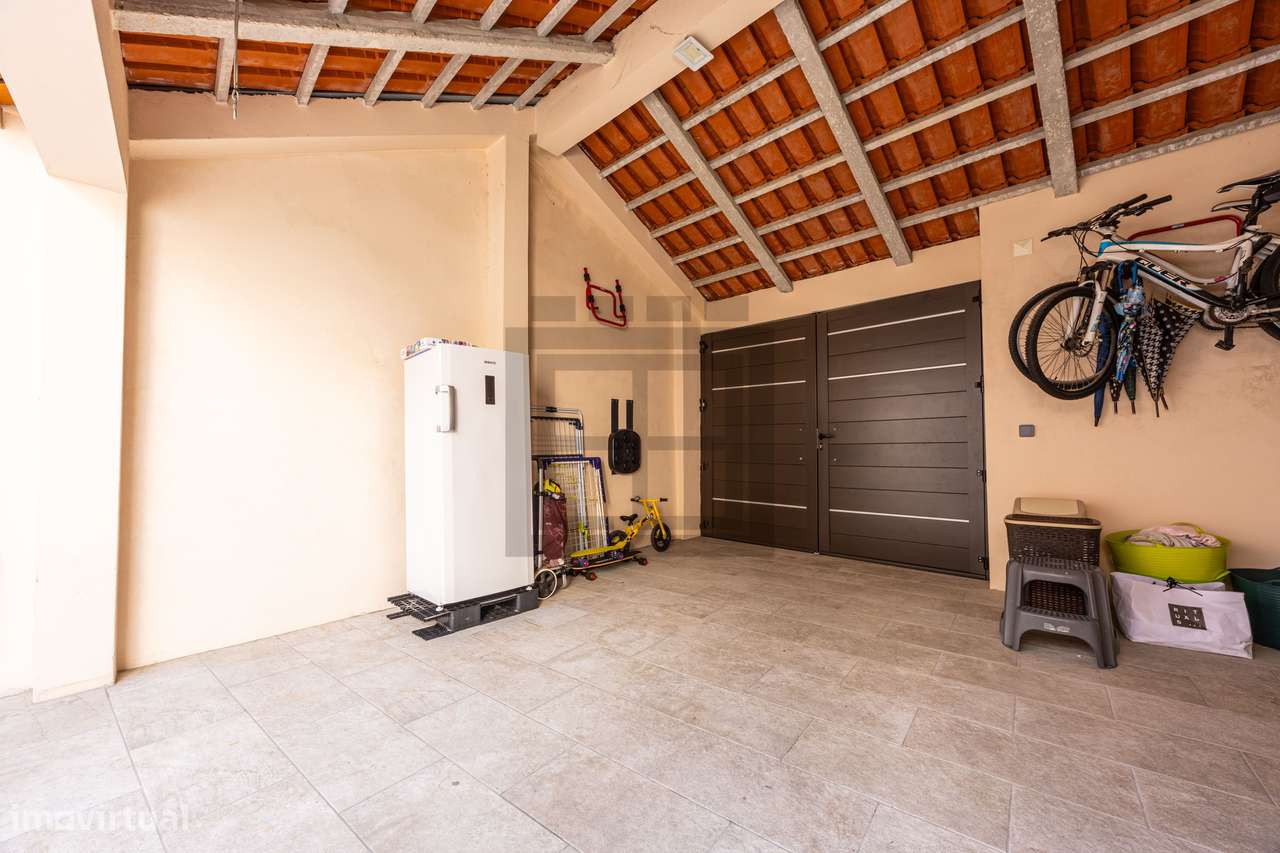 Moradia T3 Renovada no Centro de Ovar - Grande imagem: 5/37