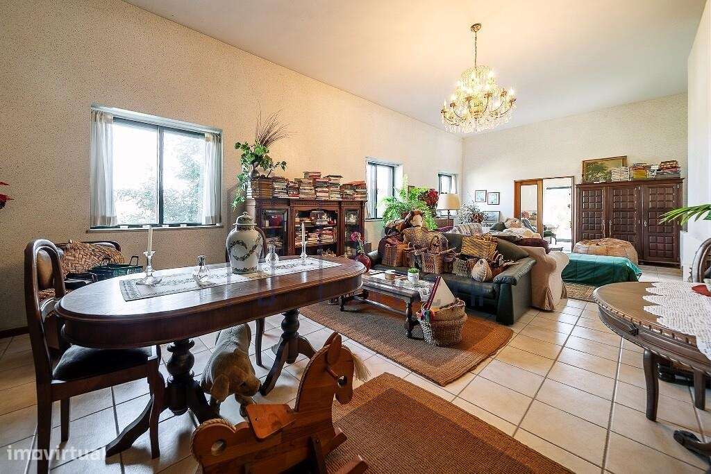 Quinta em Pedroso, Vila Nova de Gaia, com 40 mil metros quadrados.-11