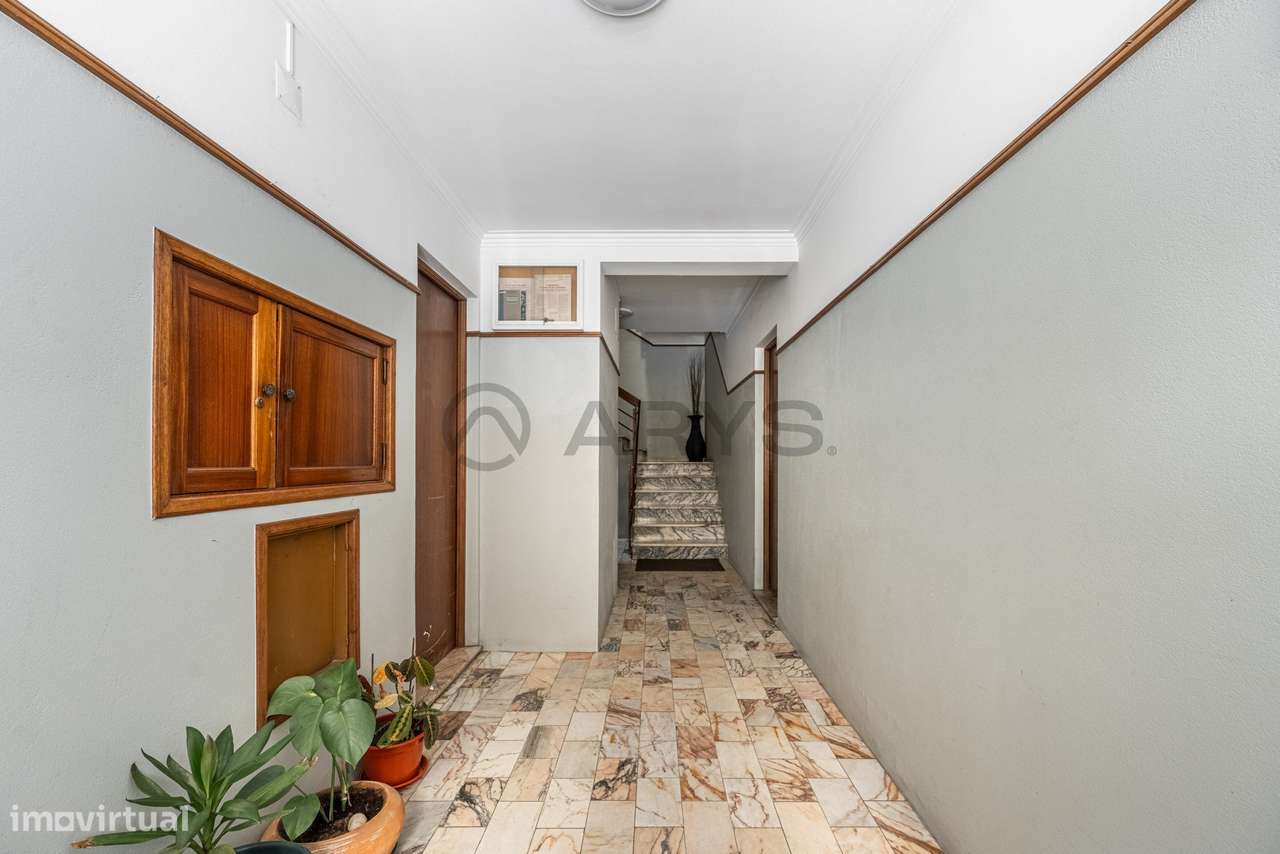 APARTAMENTO T3 EM FERREIROS, BRAGA-1