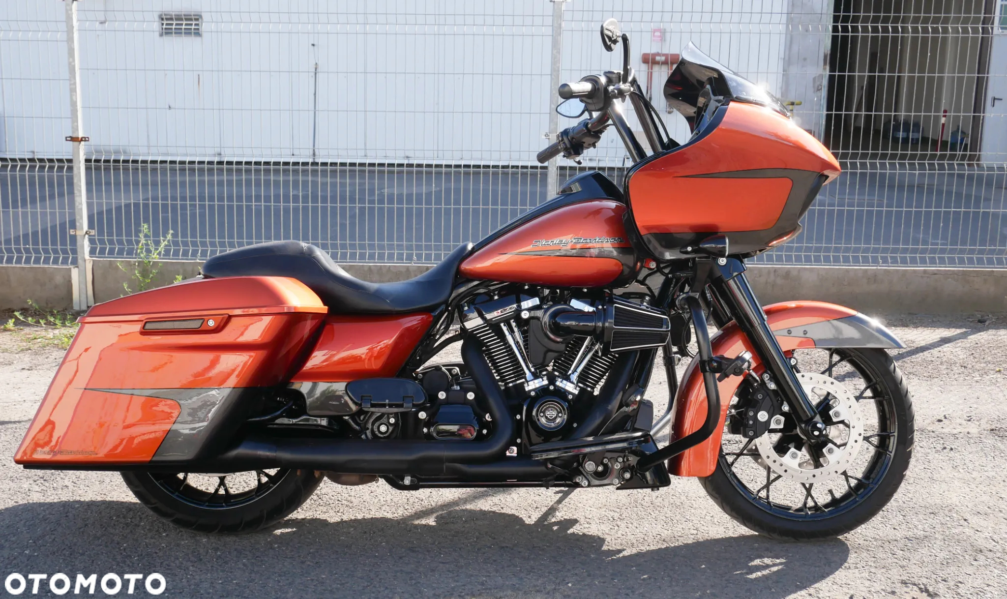 Harley-Davidson Touring Road Glide - 28