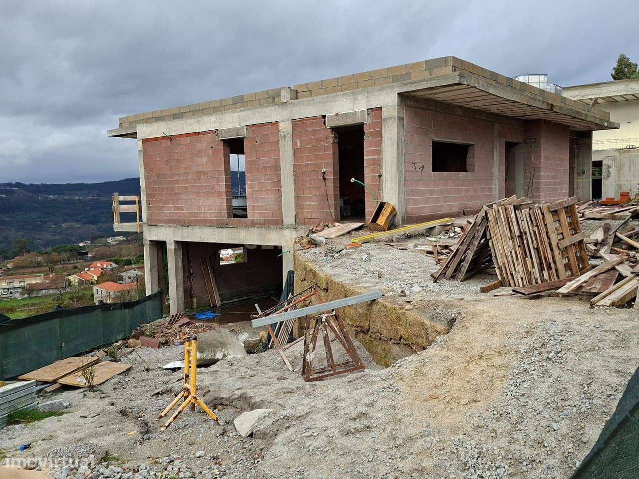 Moradia V3 em Vila Boa do Bispo, Marco de Canaveses - Grande imagem: 4/18