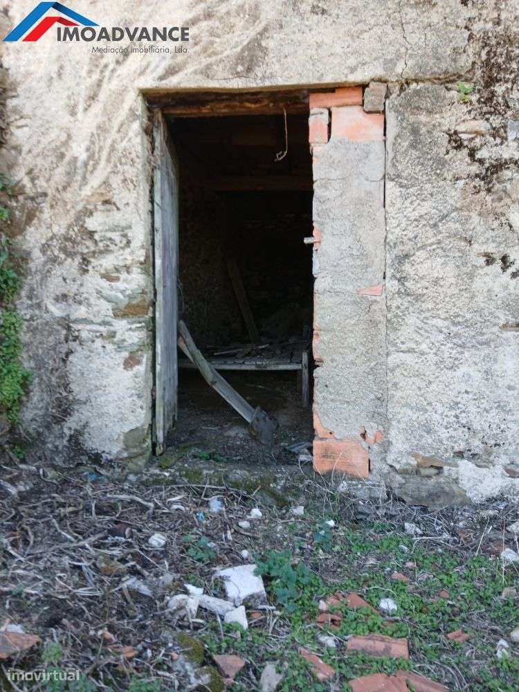 Casa para Recuperar com Terreno e Lagar em Lorvão, Penacova, Coimbra-29