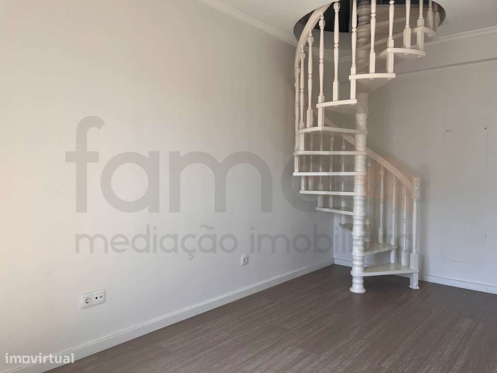 T4+1 no Centro da Amadora ideal para famílias-13