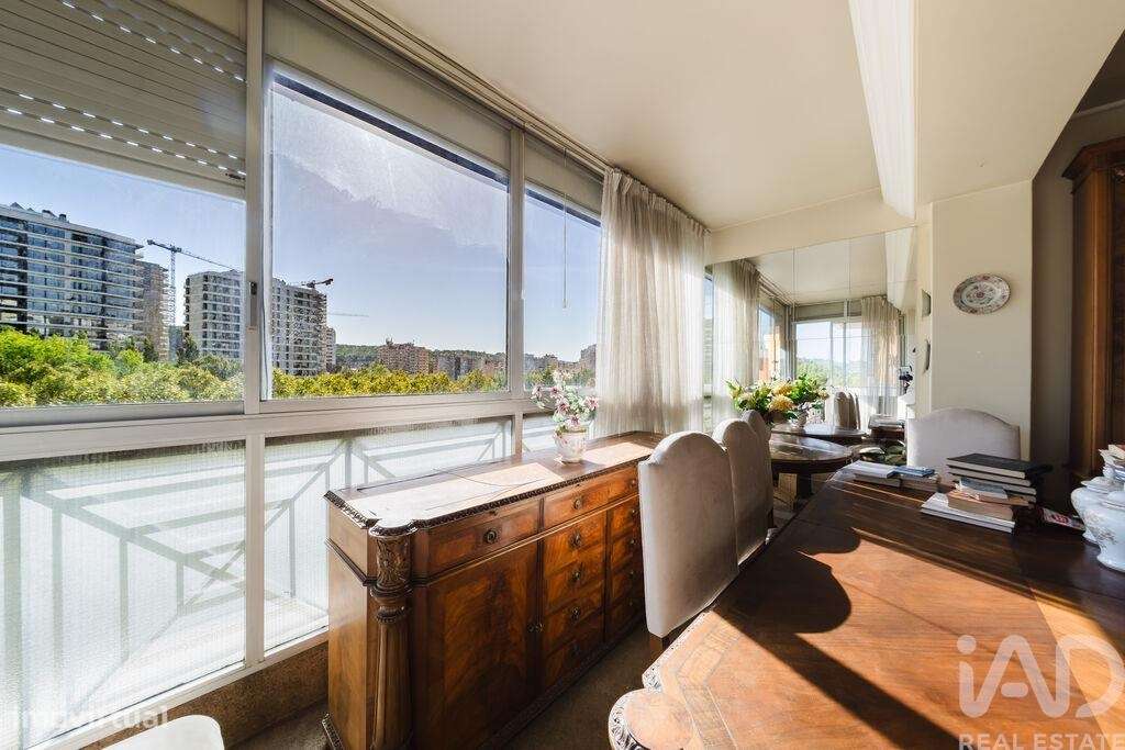 Apartamento T4 em Algés, Linda-a-Velha e Cruz Quebrada-Dafundo de 139, - Grande imagem: 4/29