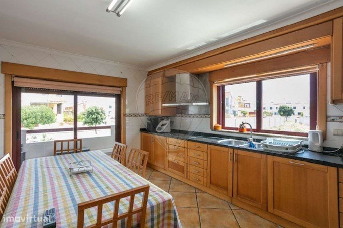 Moradia T4 para arrendamento - Grande imagem: 5/13