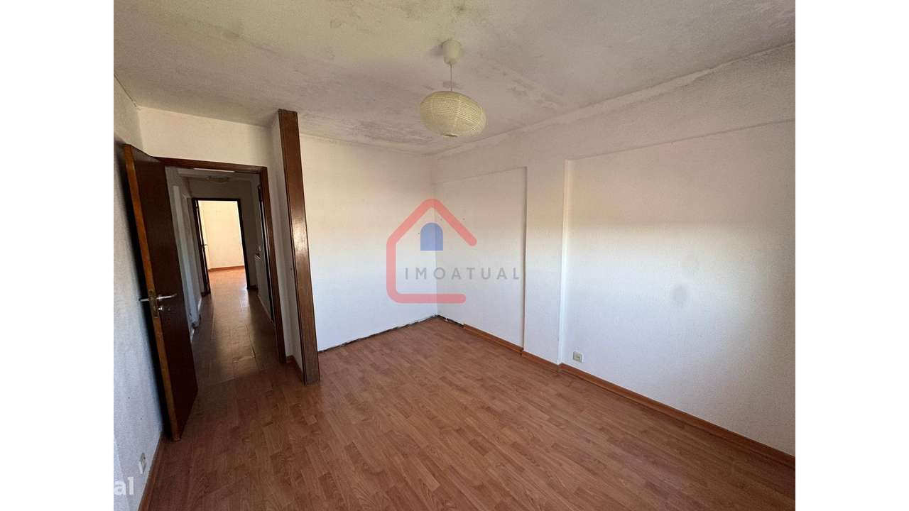 Apartamento T2 em Portugal-17