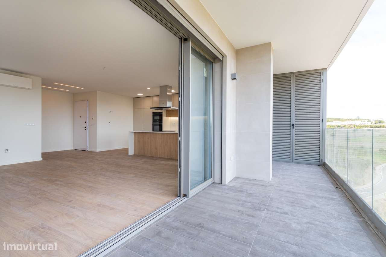 Apartamento T3 Novo a Estrear | 3 Suites | Vista Rio | Garagem Box | C-19