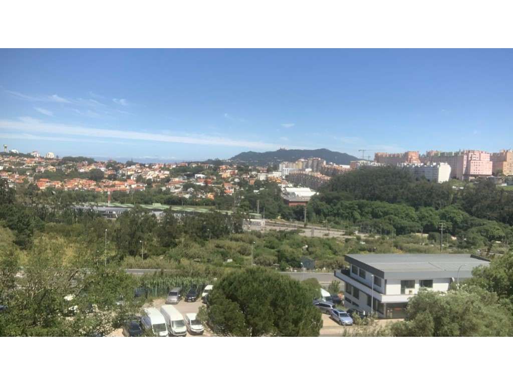 T4 com 130m² e Vista Deslumbrante para Sintra-21