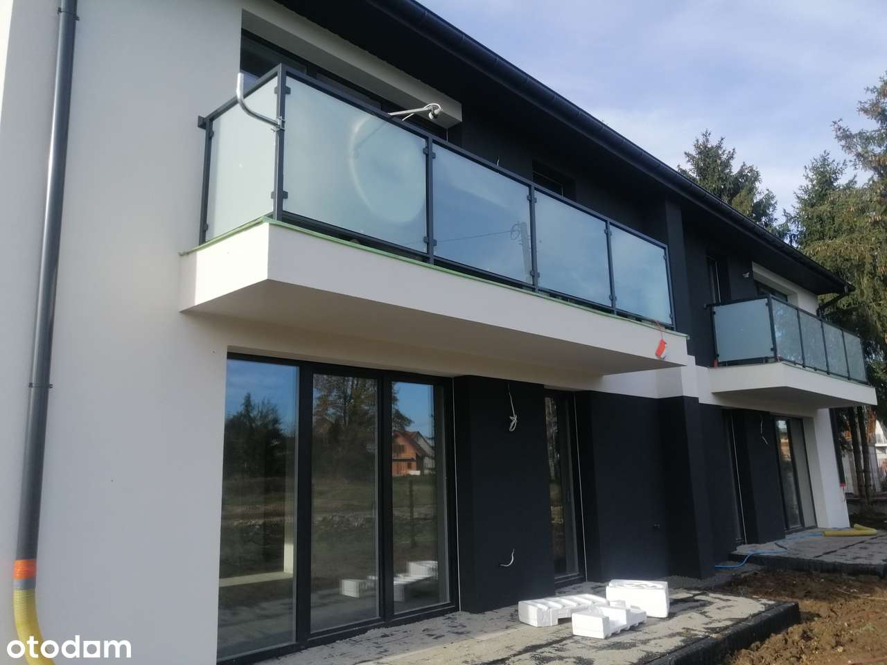 Wspaniała inwestycja , cudowne, ustawne apartamenty z ogródkiem!-5