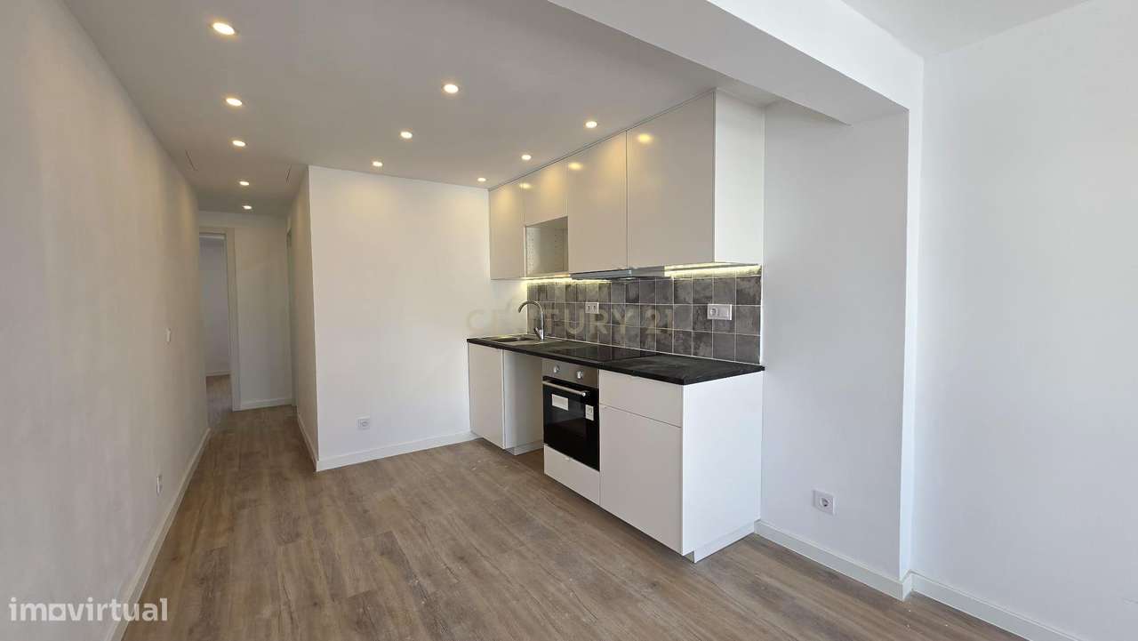 Apartamento T2 Renovado Vista Rio Tejo em Santa Iria de Azoia - São Jo - Grande imagem: 1/23