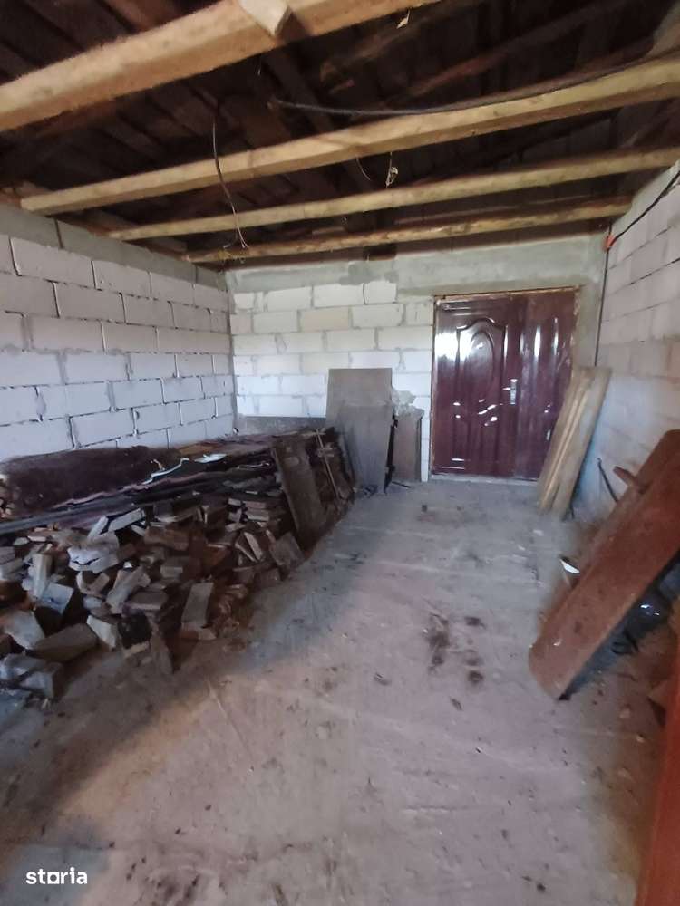 Casa de vanzare in Cotu-Vames, teren de 1130mp , P+E, 99.900 euro-11