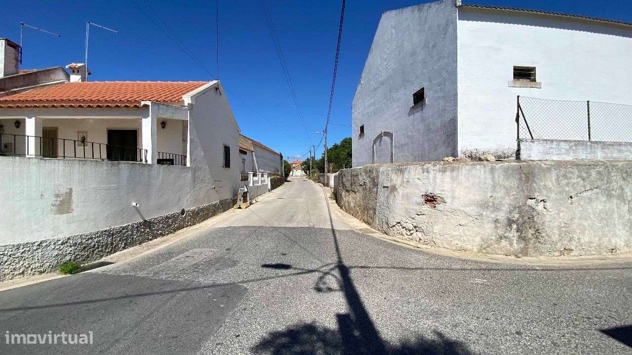 Lote de terreno com 53.162,5m2, localizado a 3Km do Nó do Carregado-25