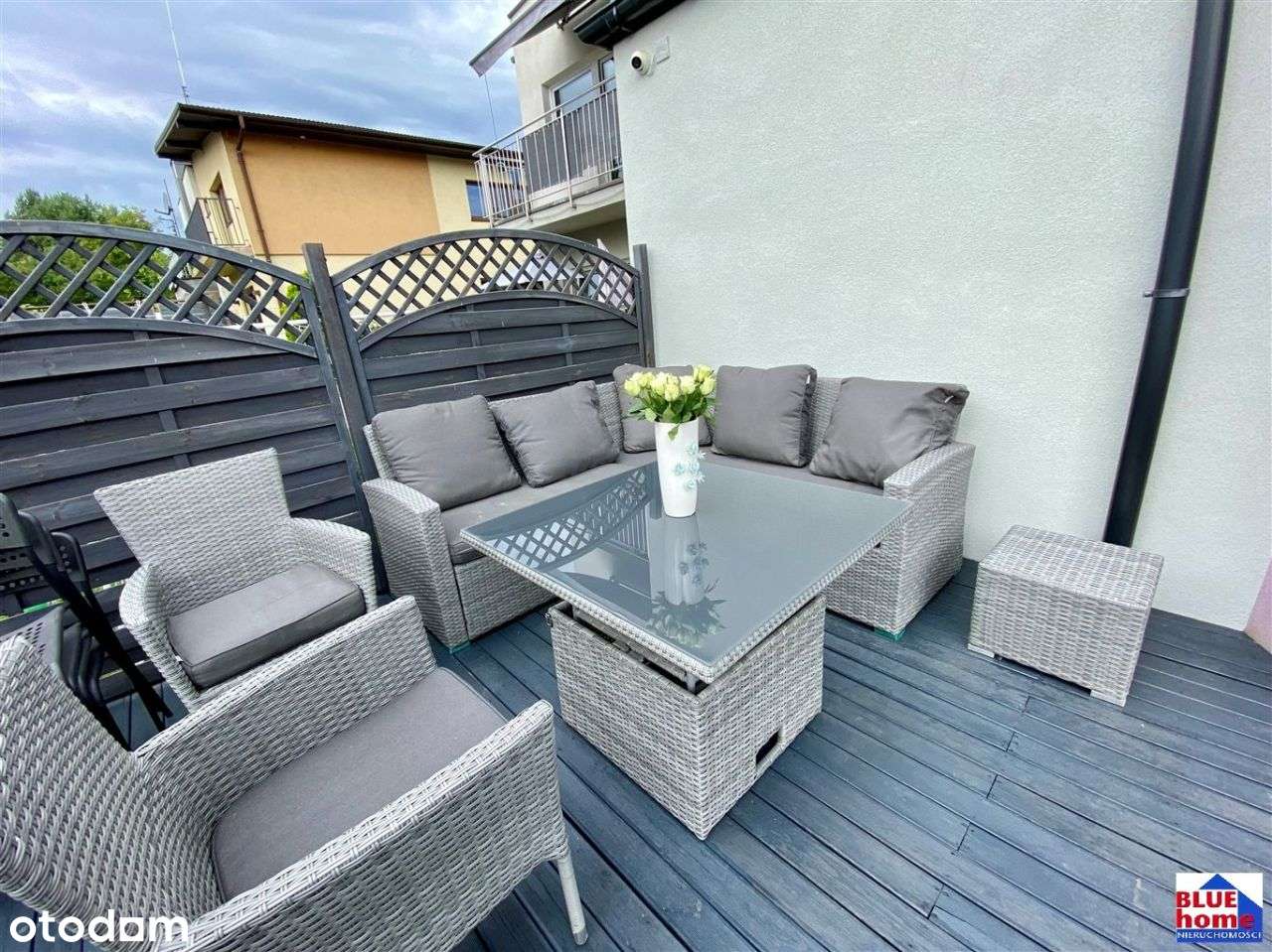 Dom z świetnej lokalizacj z tarasem i garażem.-5