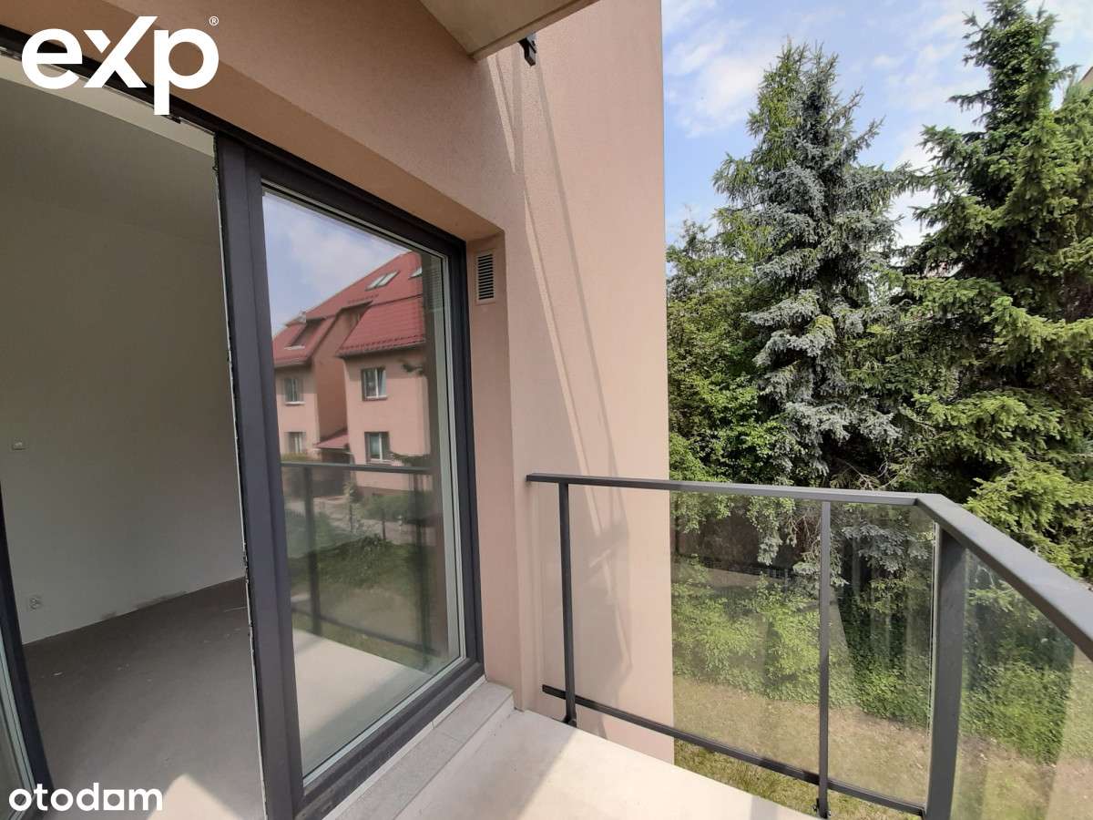 Trójstronne*zieleń za oknami*garaż*dwa balkony-12