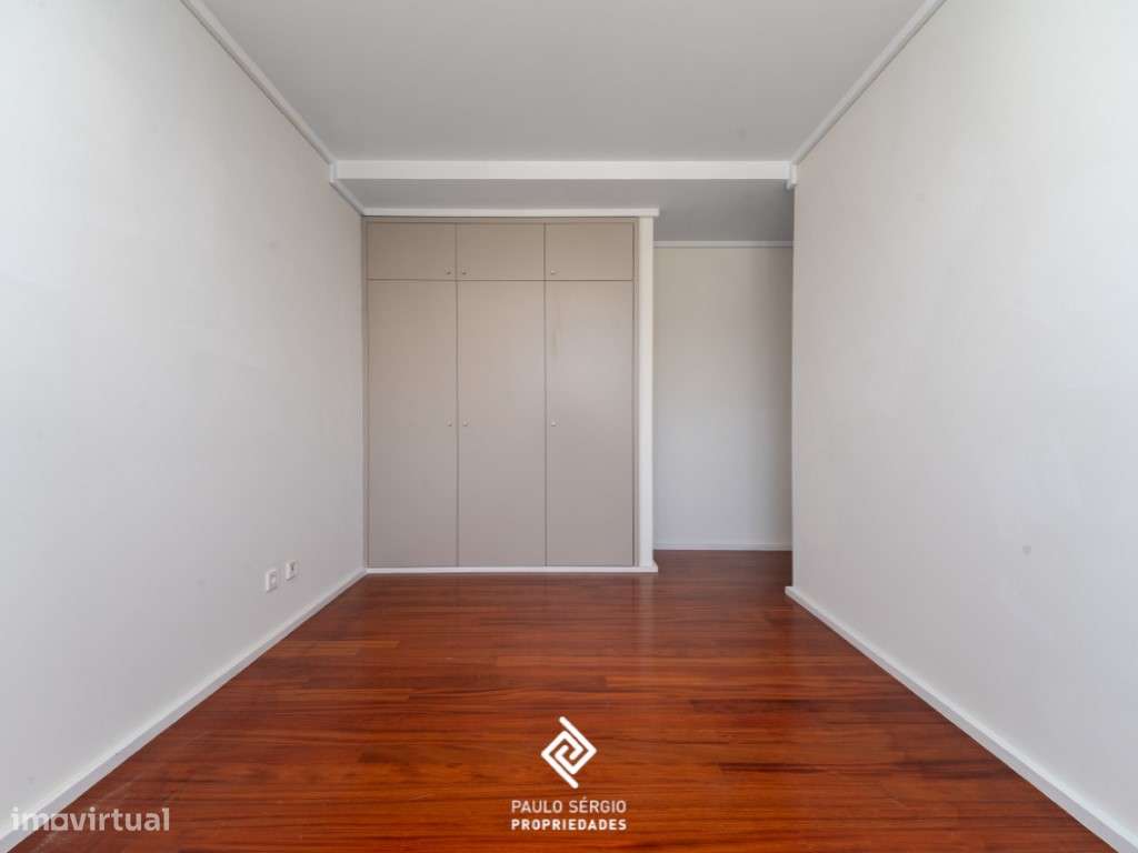 Apartamento T4 no Porto | Aviz | 195 m² | Garagem para 3 Carros | C...-17