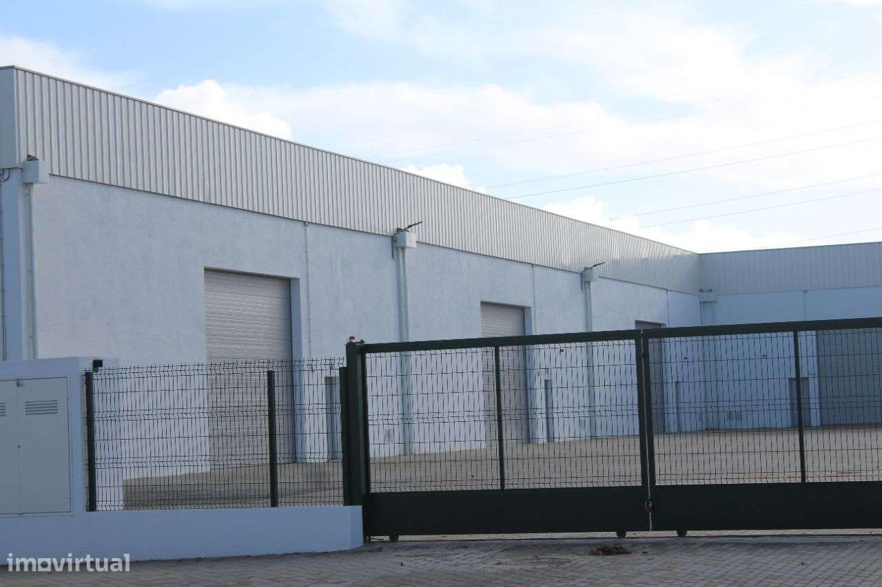 Armazém Industrial no Seixal - Grande imagem: 1/4