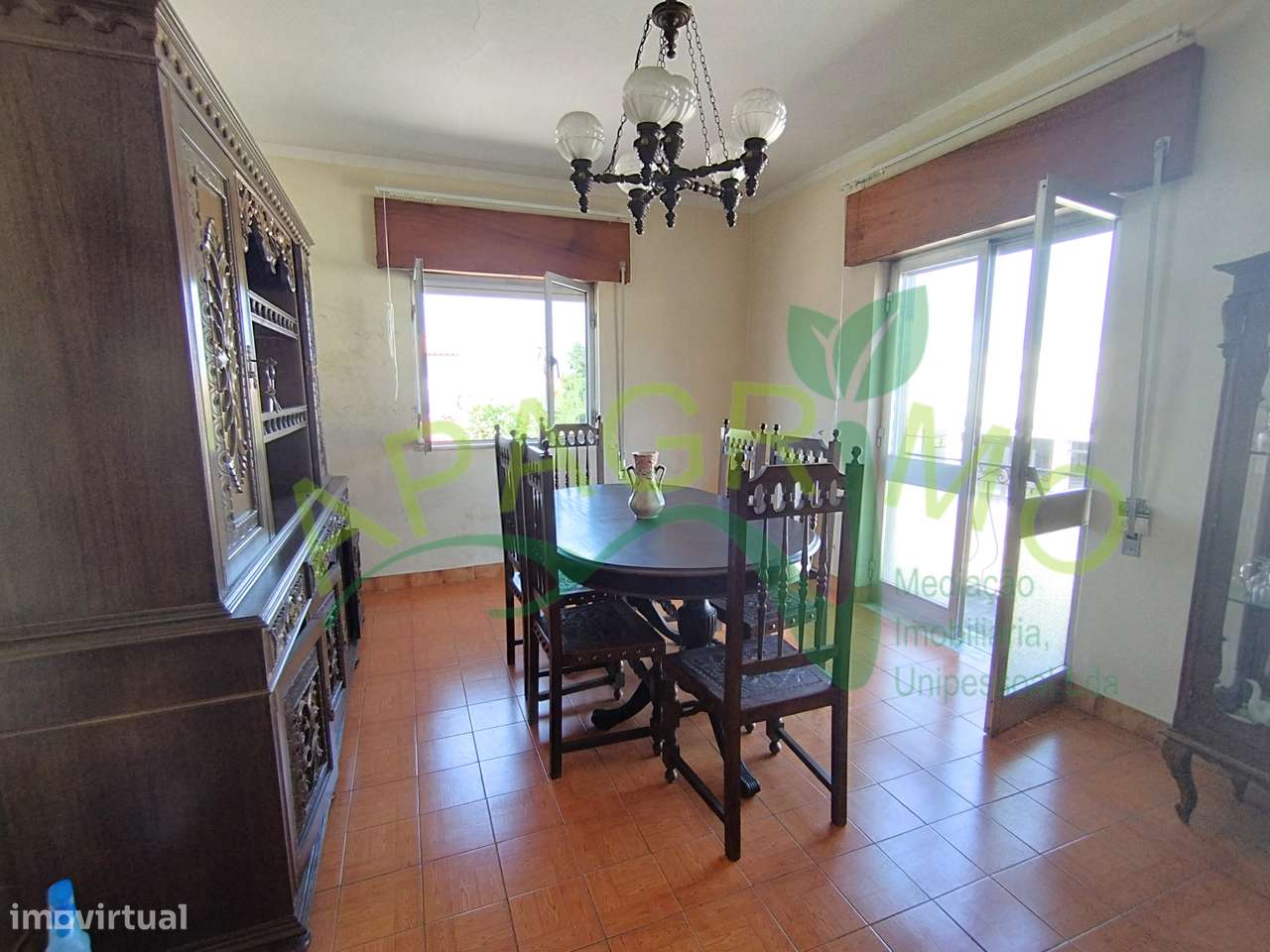 Moradia próxima do centro histórico de Penedono-11