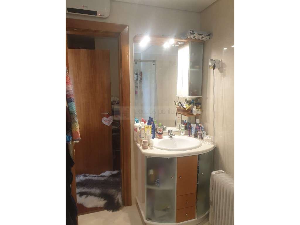 Moradia Gaveto T3 mais escritório e um apartamento T2-19