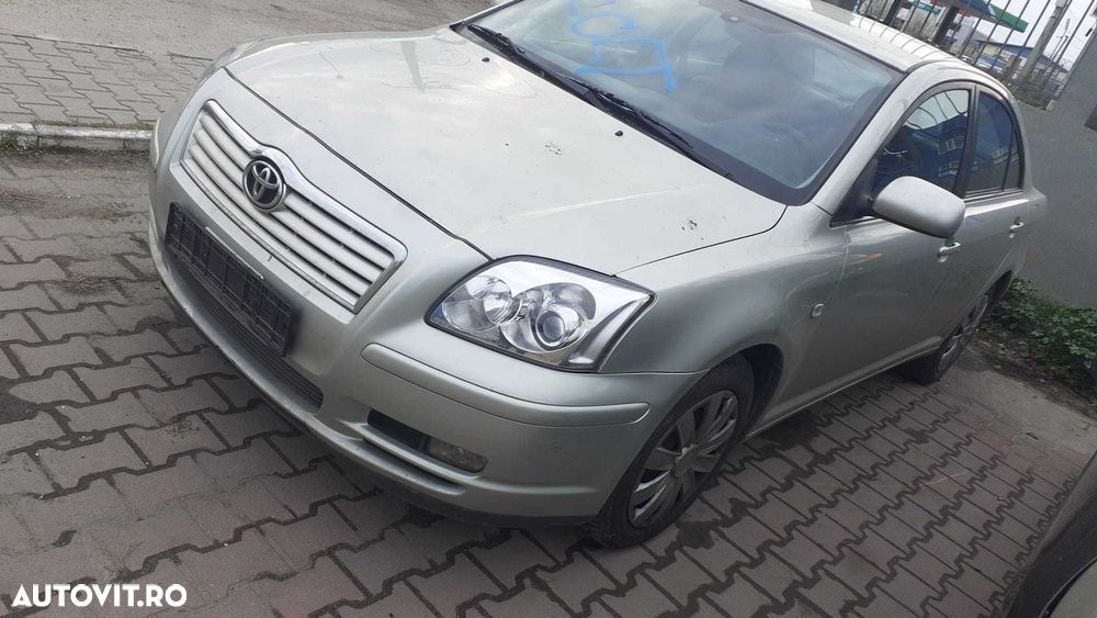 Capota motor Toyota Avensis - 1