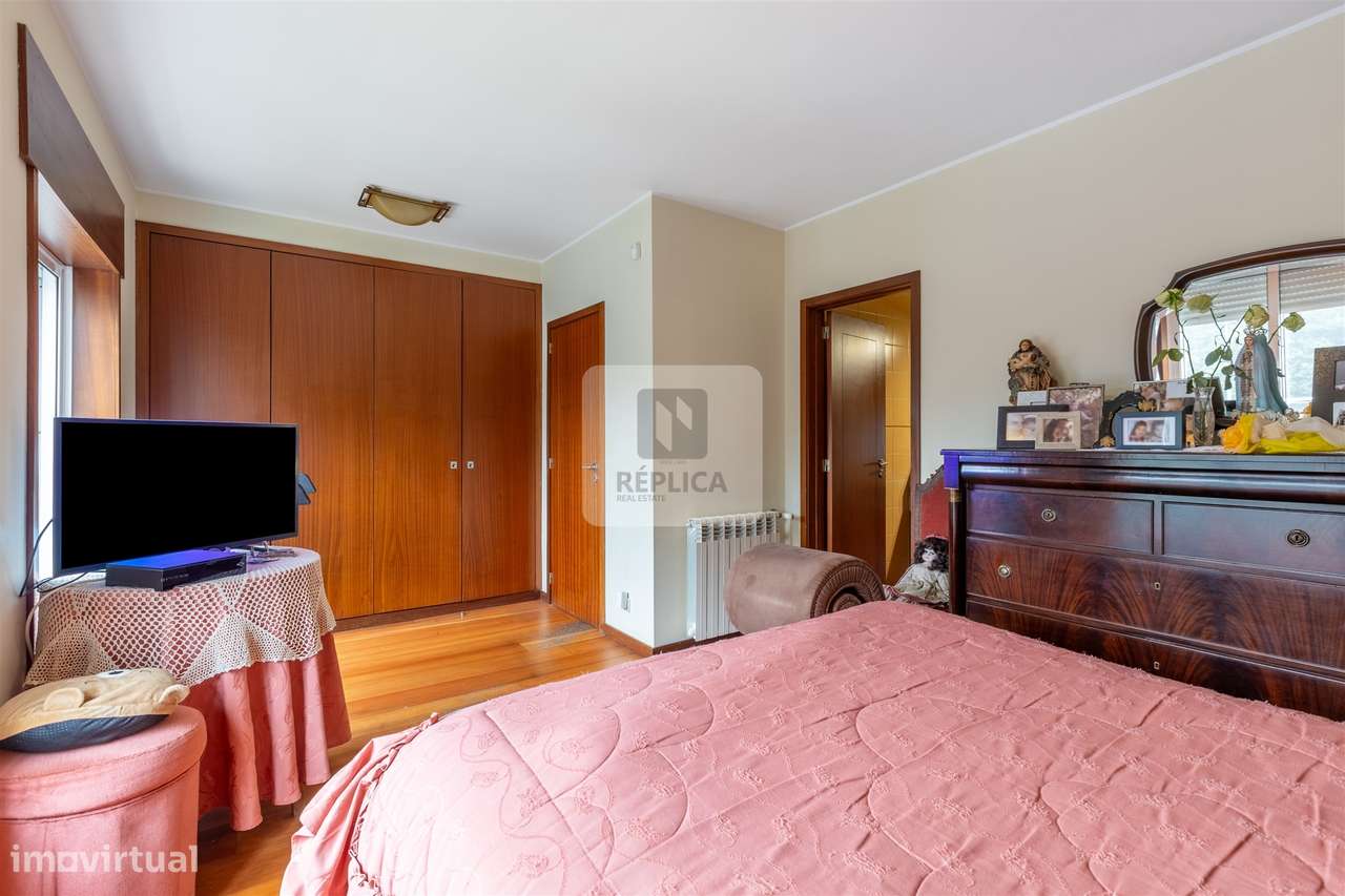 Moradia T5 com jardim e garagem | Senhora da Hora, Matosinhos-24