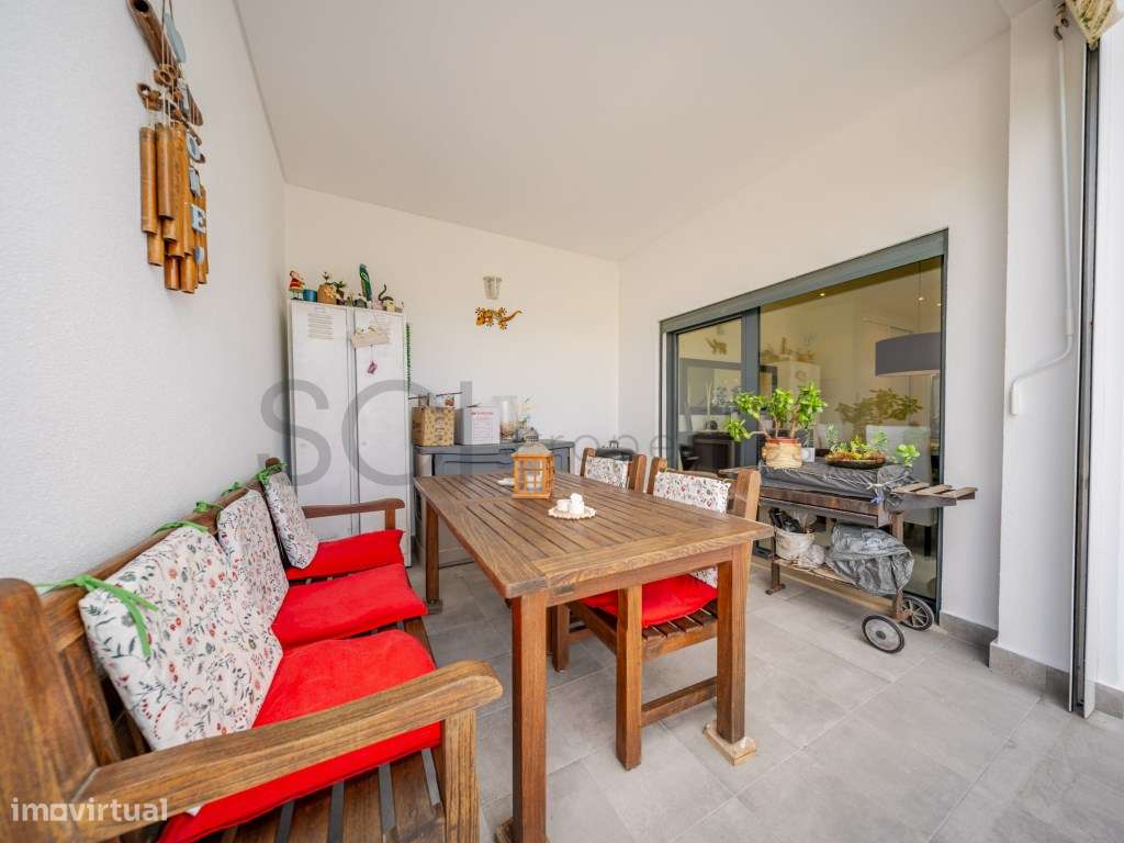 Moradia com piscina nas Quintinhas-19