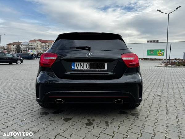 Mercedes-Benz A 250 Sport 4Matic 7G-DCT - 4